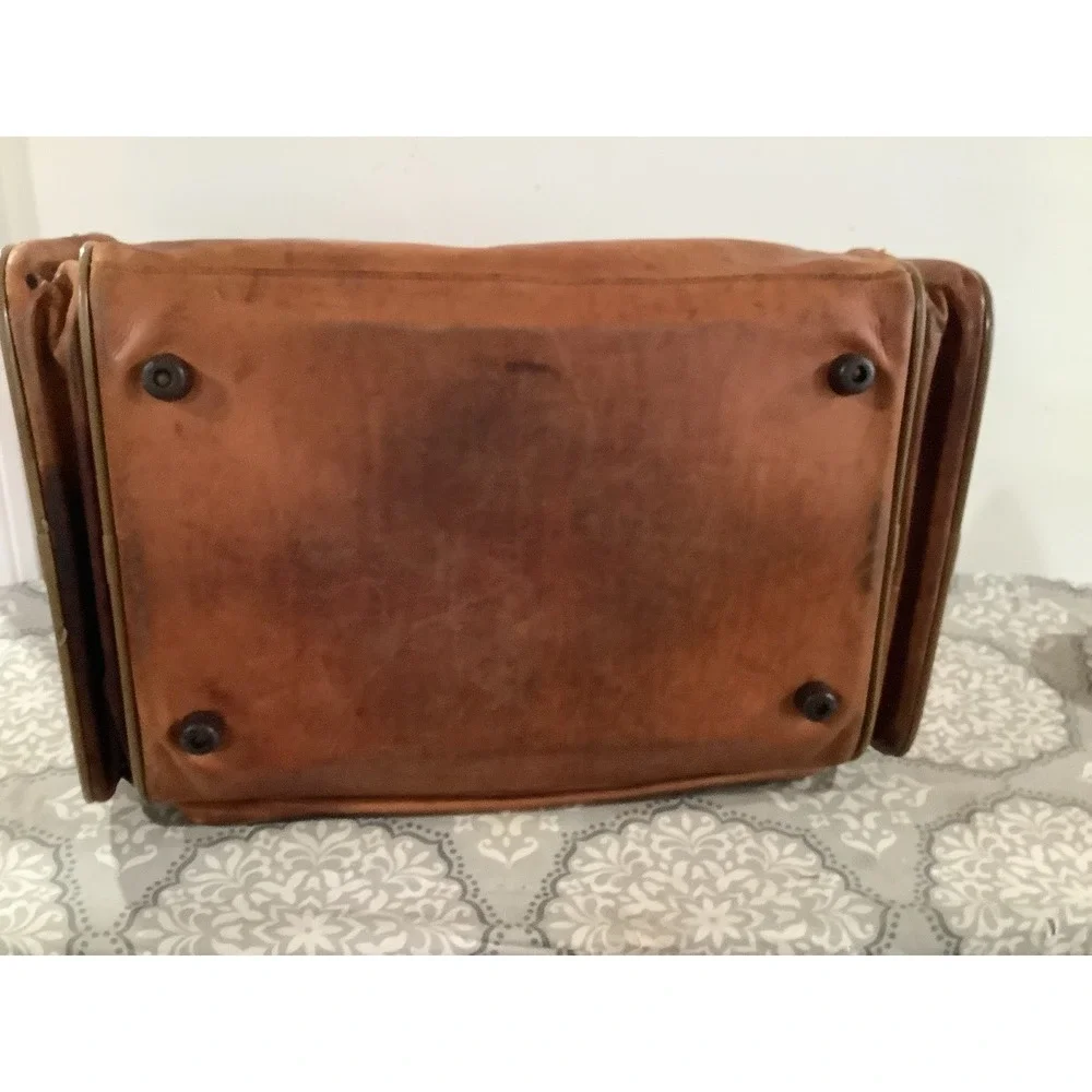 Vintage Hartmann Belting Leather Duffel Bag, weekender/gym, great patina